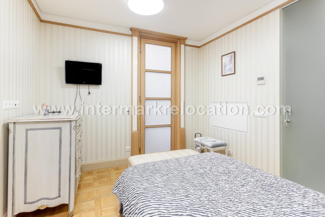 Prechistenskaya Nab. - ID: 38800 - photo 4